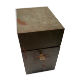 Flambo metal box with its key.