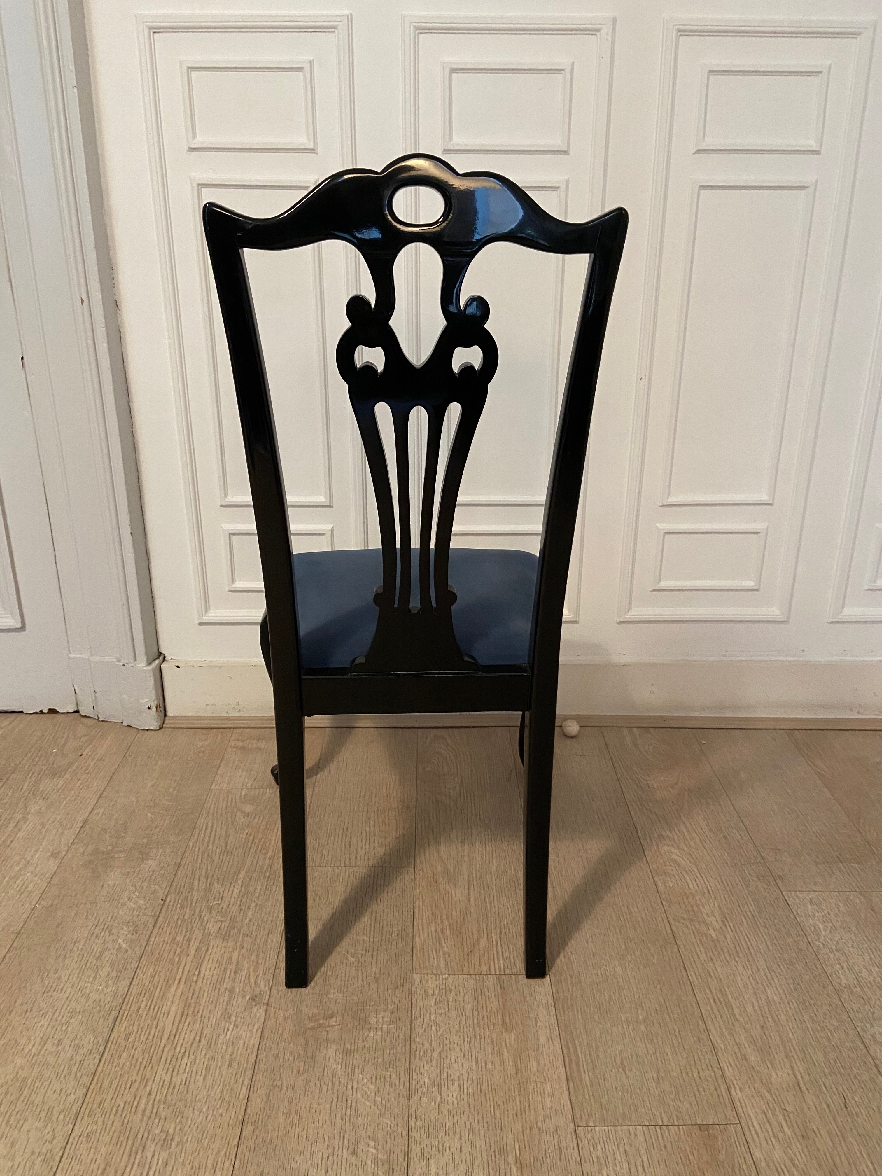 4 black lacquered chairs, 1970s