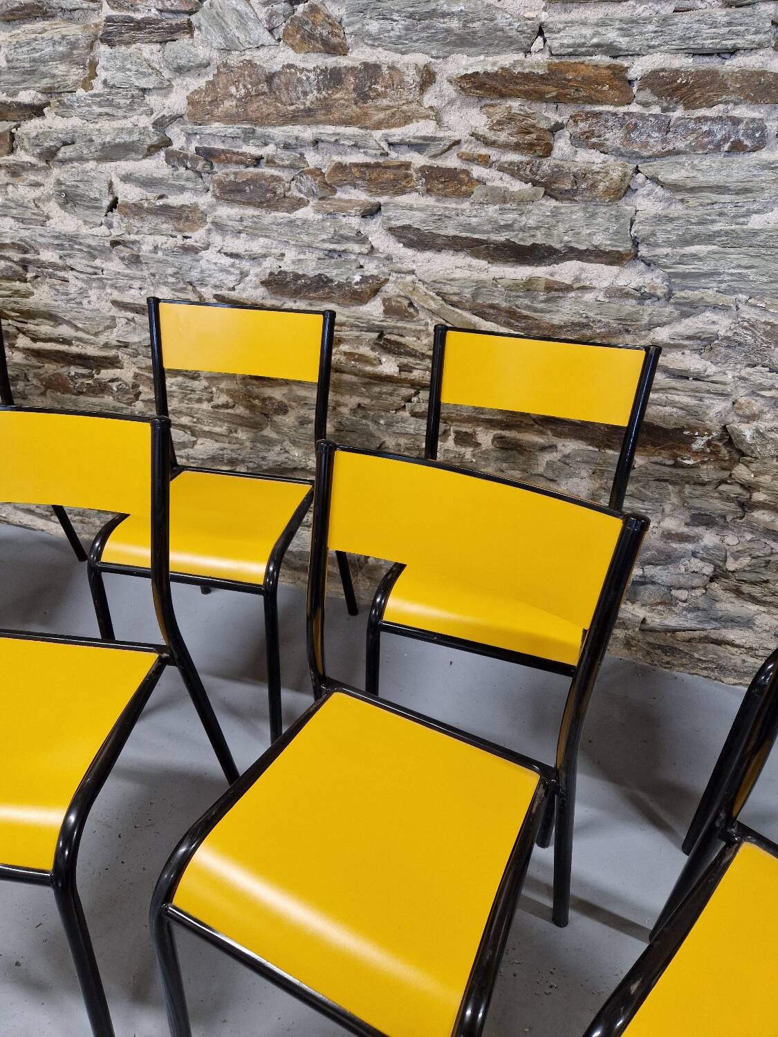 Set of 8 yellow mullca 510 chairs