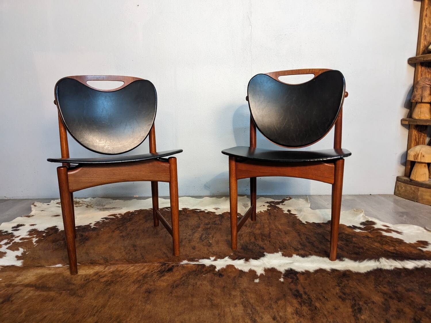 2 chaises danoises Arne Hovmand en teck