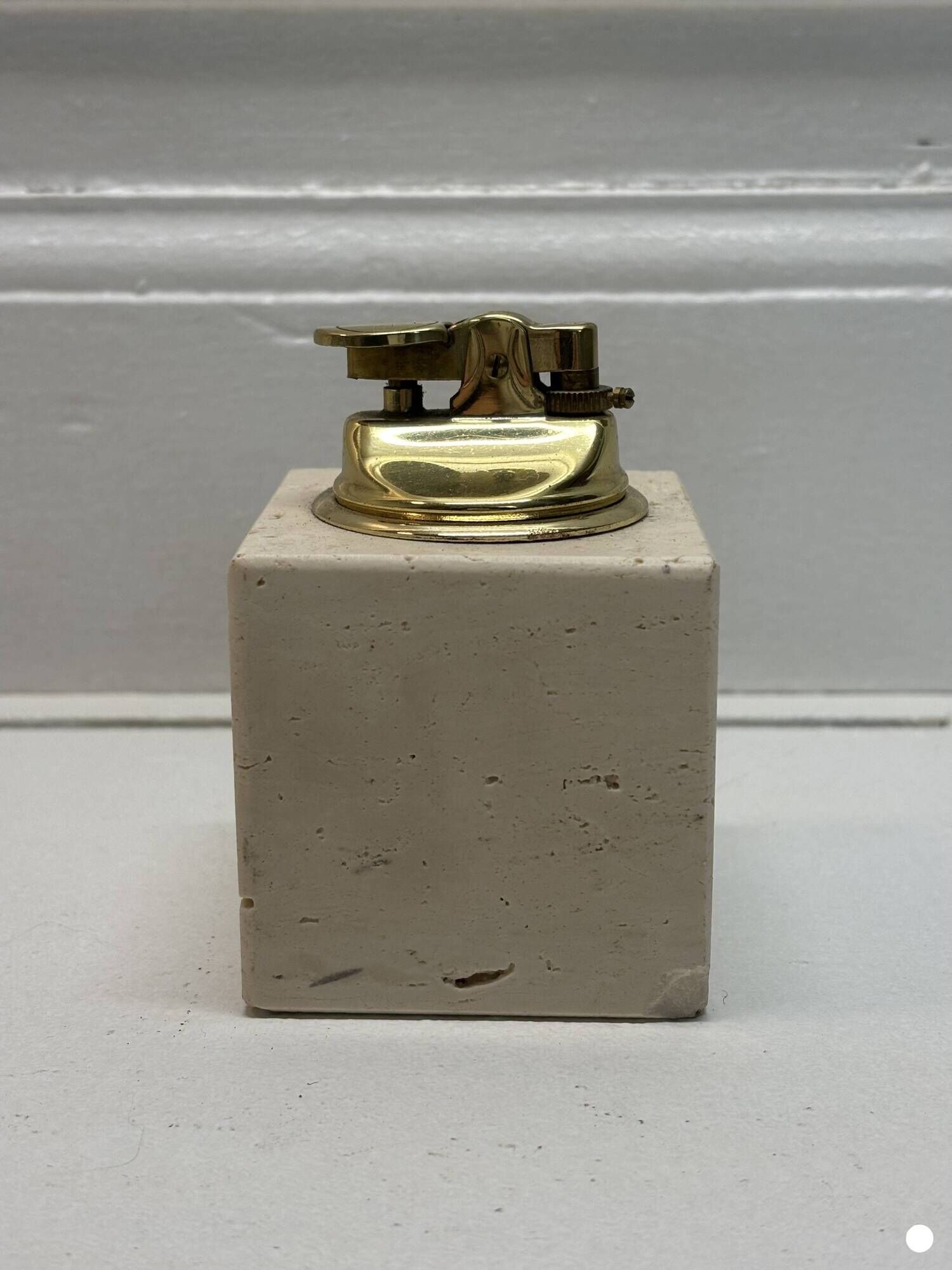 Travertine table lighter
