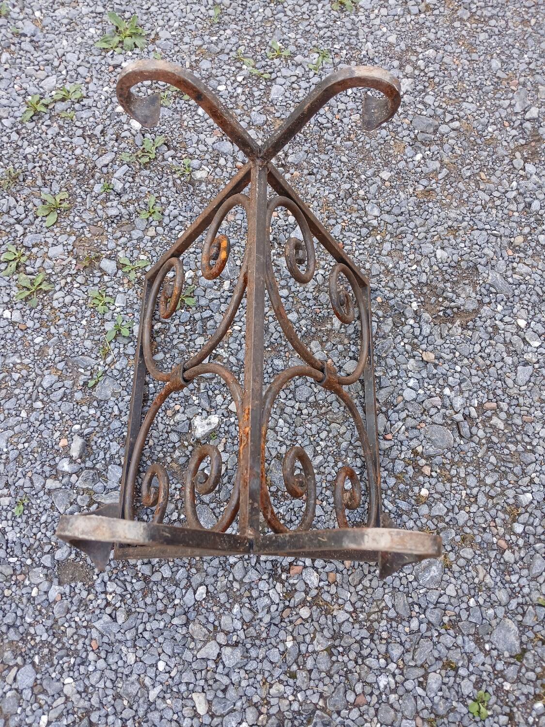 Porte-bûches ancien en fonte