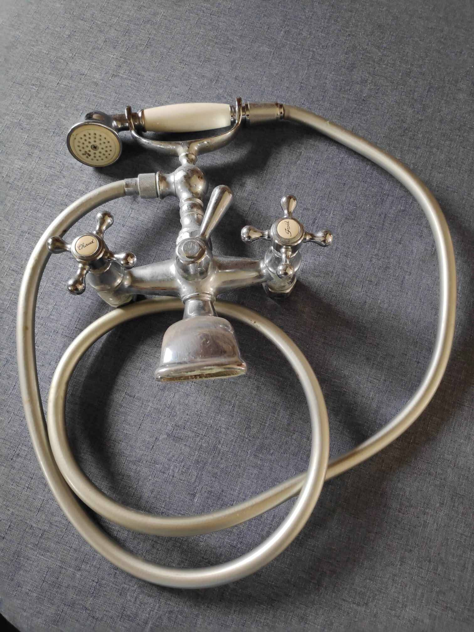 Old mixer tap + 2 shower heads with flexible hoses