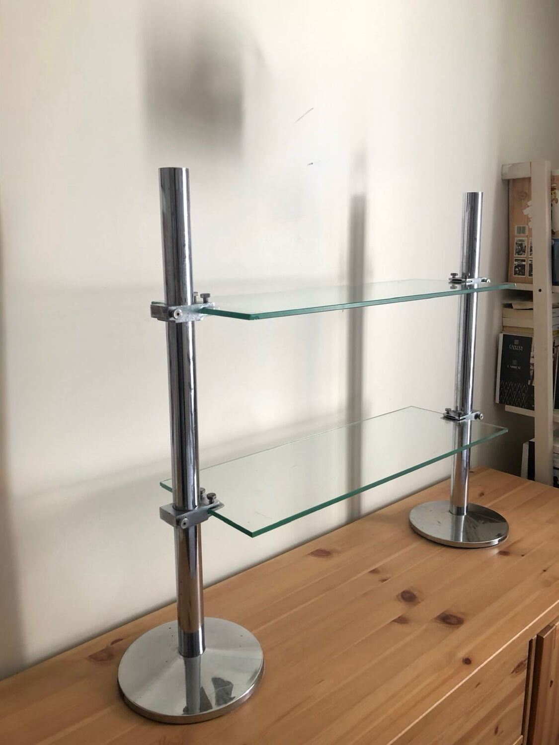 Vitrotub chrome metal shelf on legs