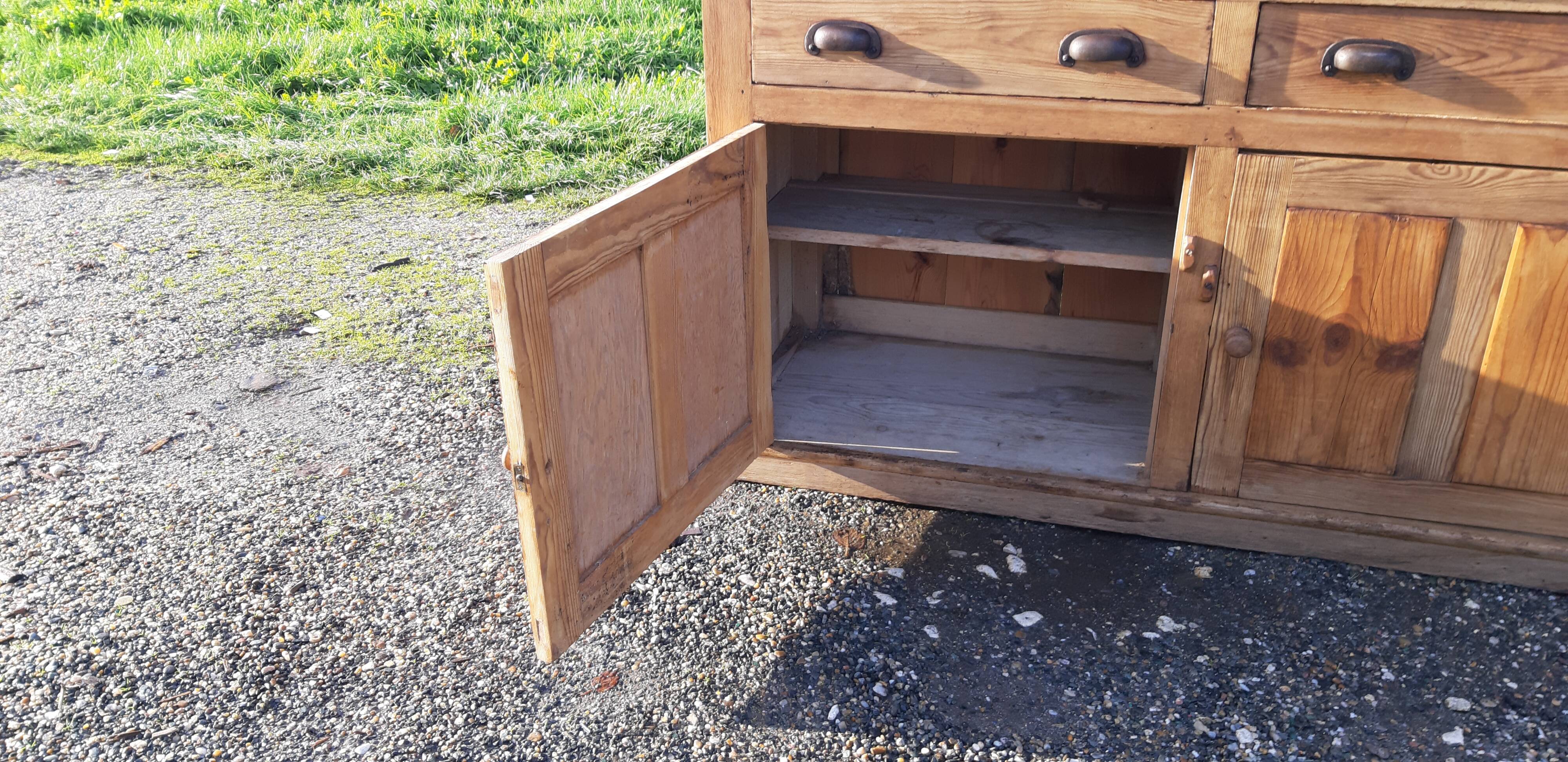 Industrial storage unit