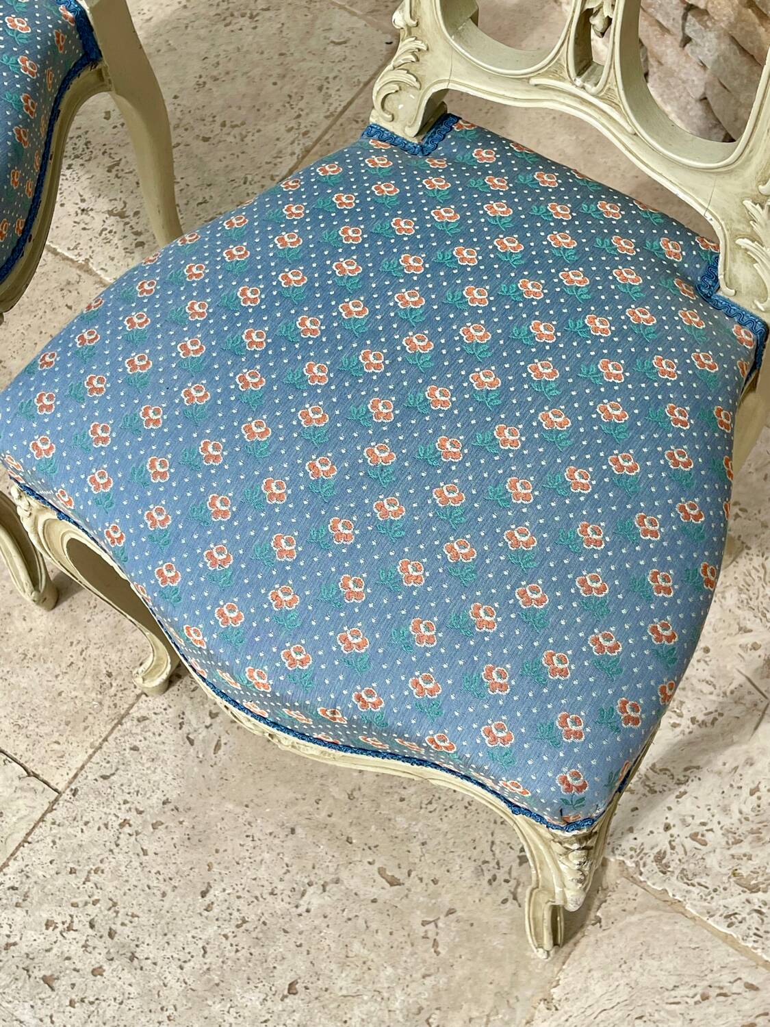 Set of 4 Louis XV style lacquered chairs