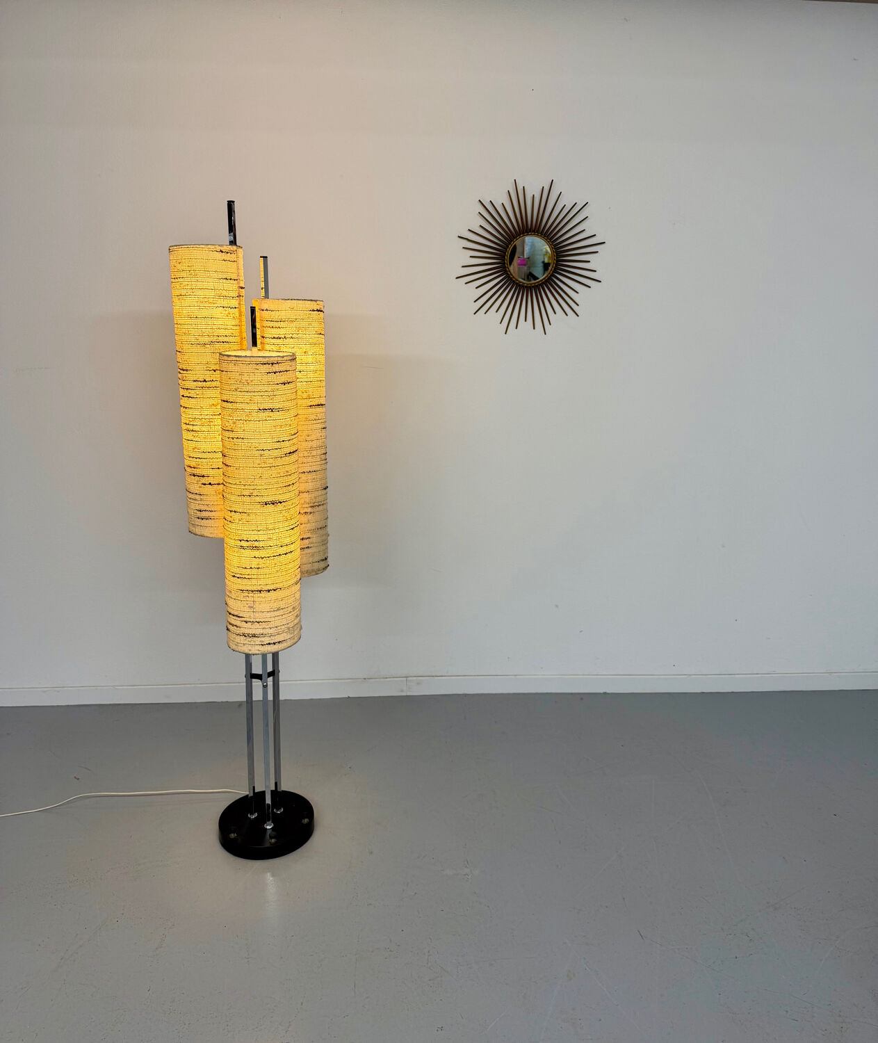 Ancien lampadaire des années 70 design Lemag vintage chromé 