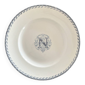 Plat rond terre de fer monogramme « N » KG Lunéville