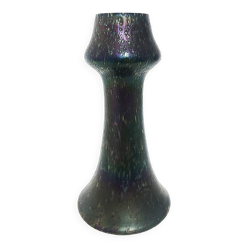 Vase en pâte de verre irisée vert et violet – XXe siècle