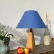 Lampe pyramide 80 en bois et abat jour bleu