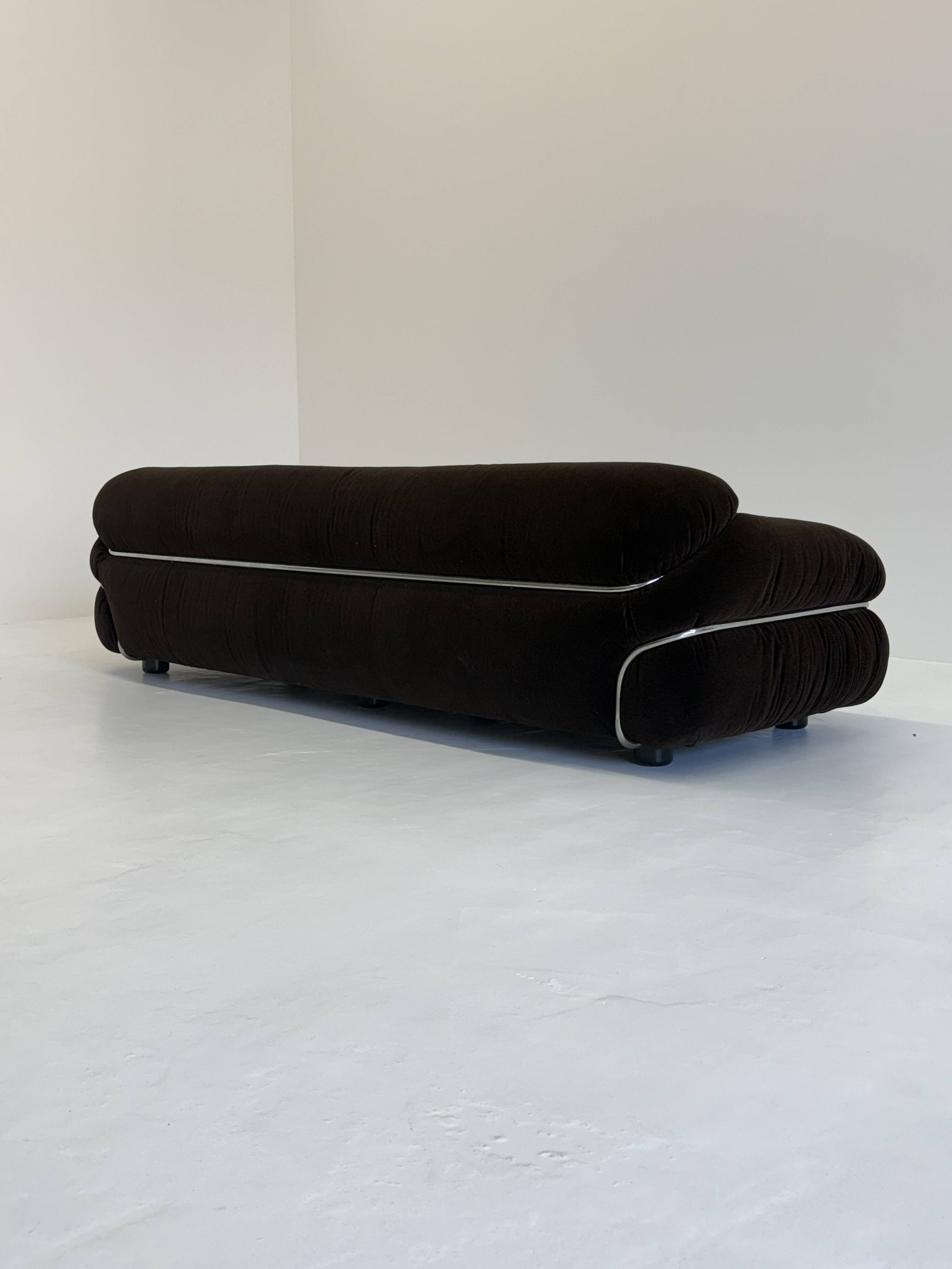 Dark brown vintage Sesann sofa Gianfranco Frattini for Cassina
