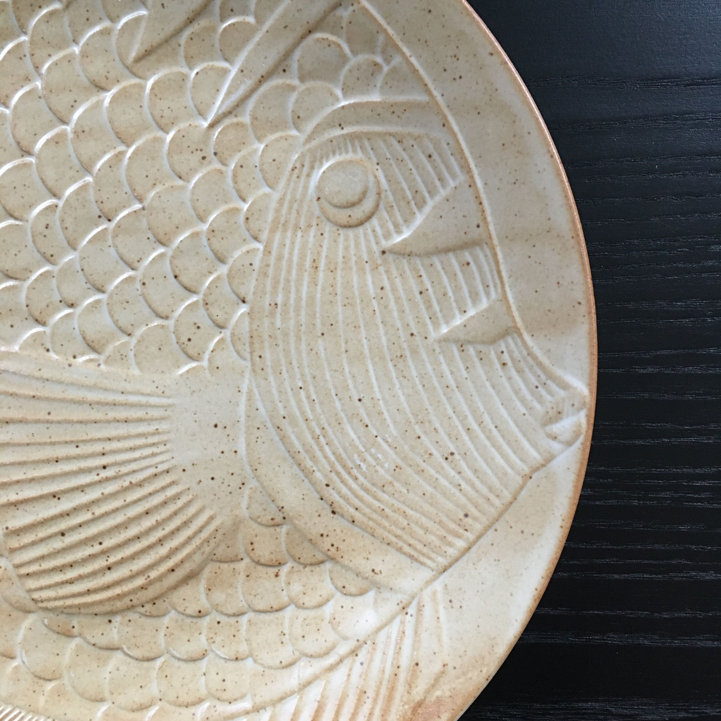 Lot of 6 fish-decorated plates.