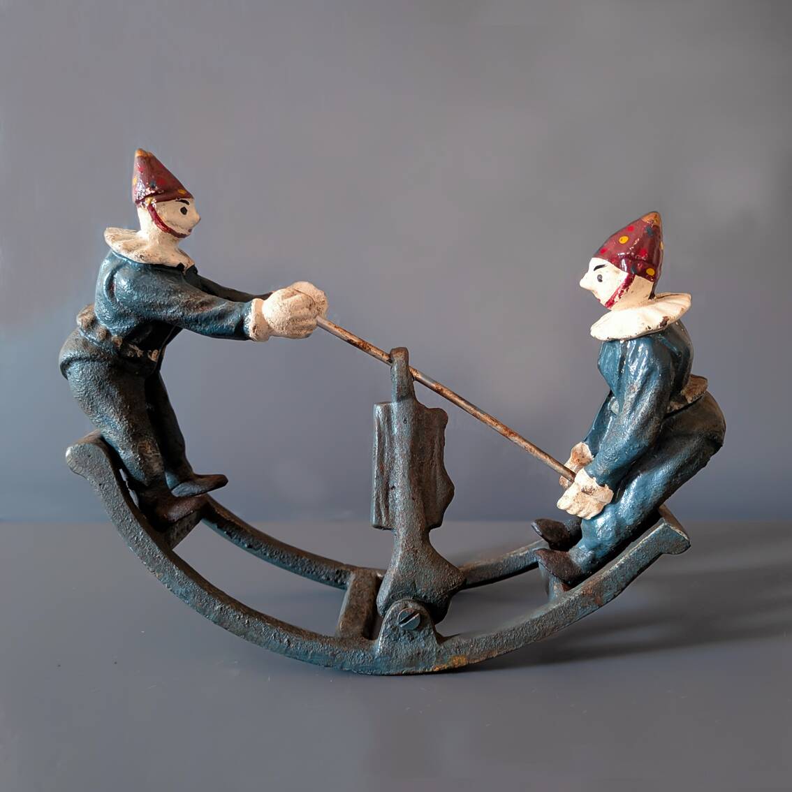 Jouet ancien "Bascule aux clowns en fonte peinte" années 1930