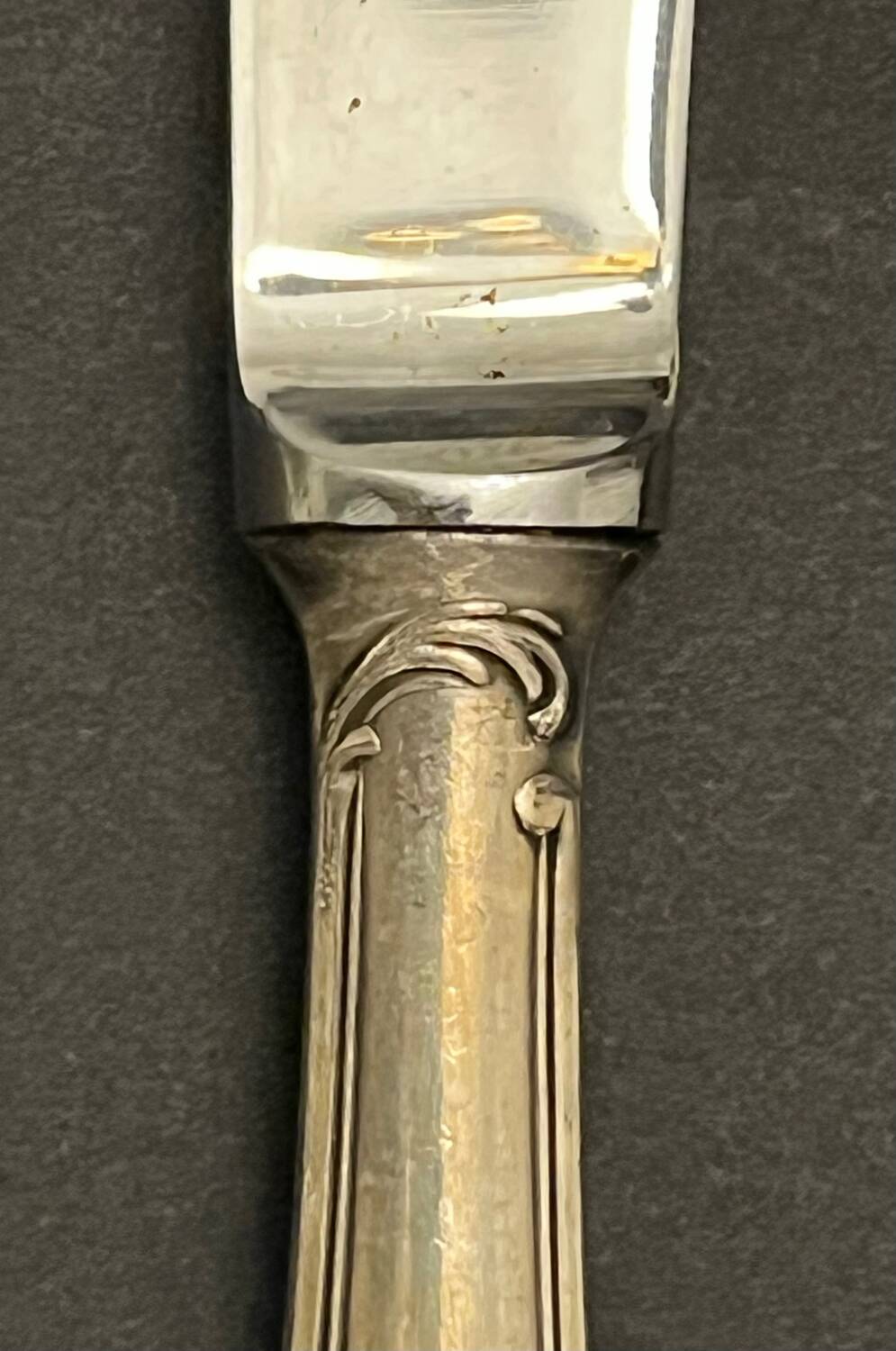 6 Rocaille silver-plated metal knives