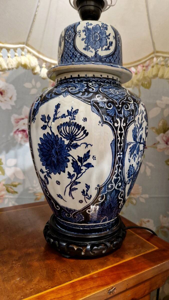 20th-century ceramic lamp