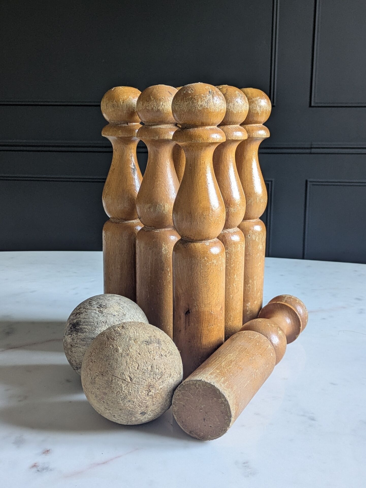 Old bowling game