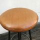 Paire de tabourets de bar assise cuir vintage 1950-60