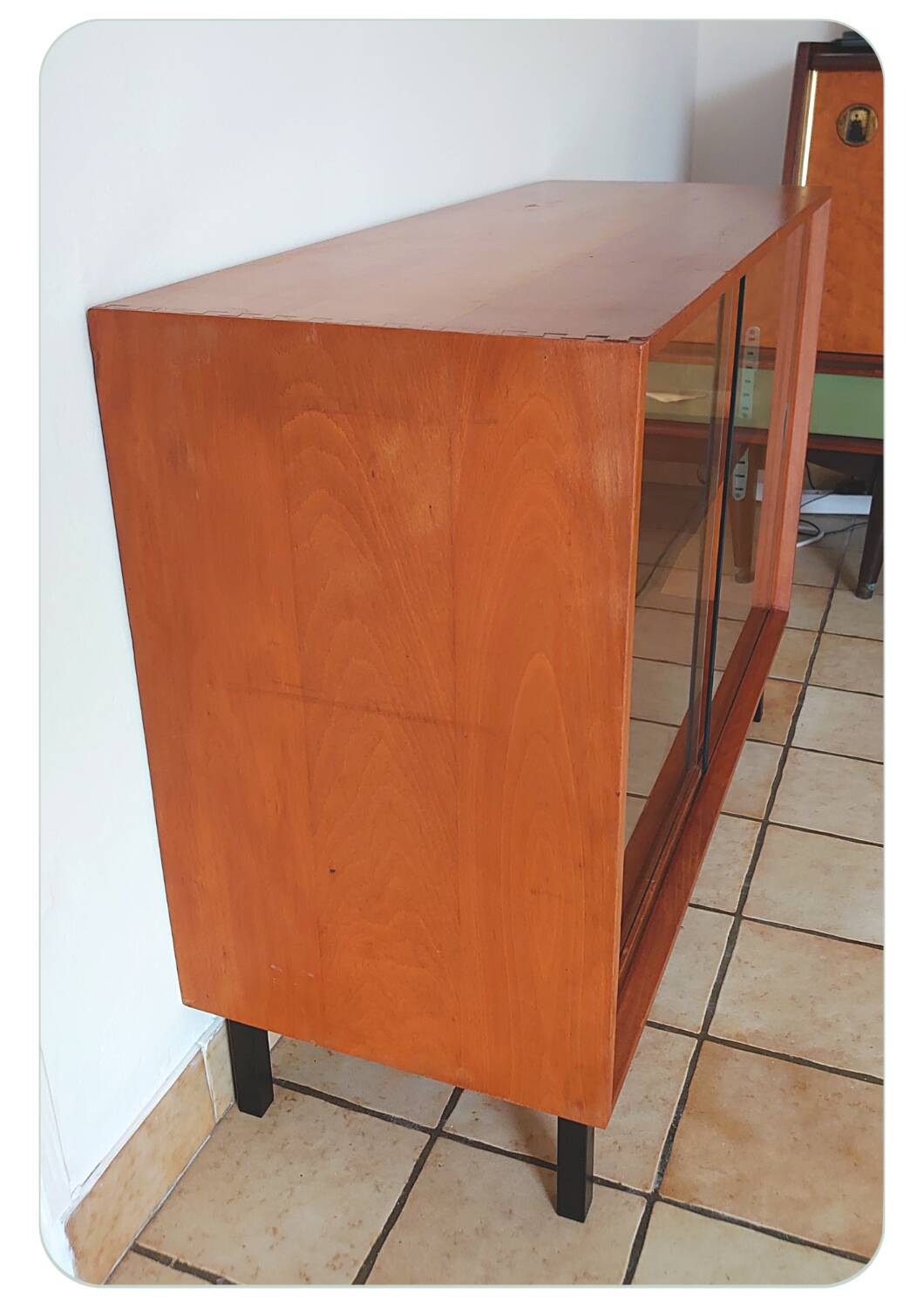 Vitrine du milieu du siècle