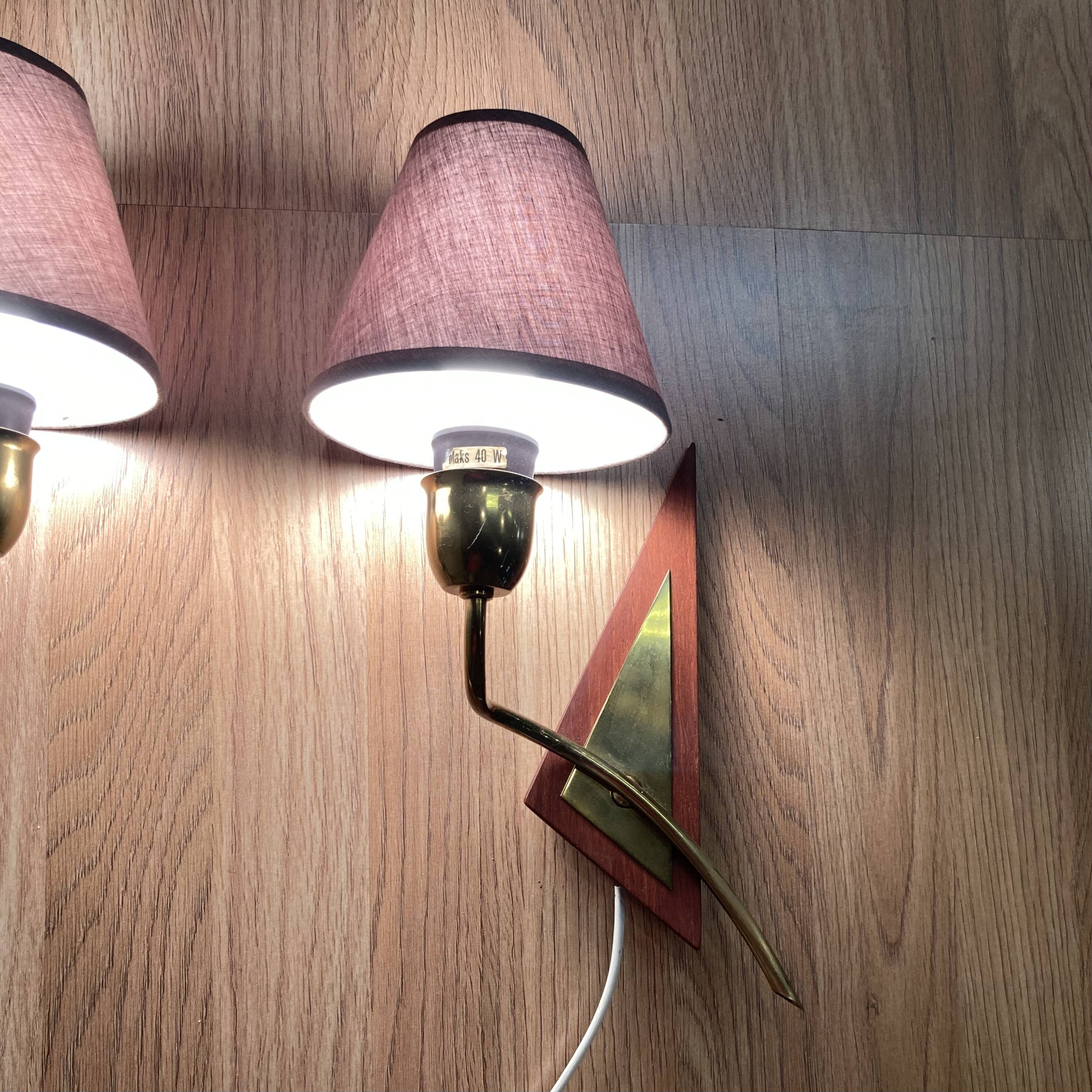 PAIR OF SCANDINAVIAN DESIGN WALL LIGHTS 1950.