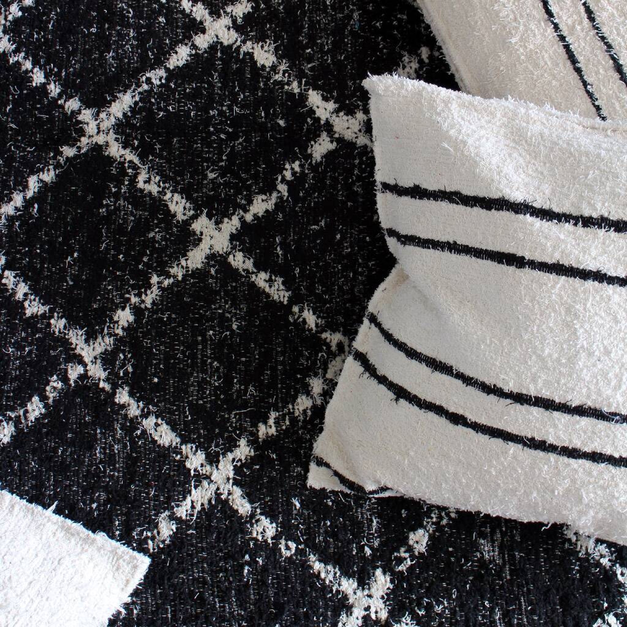 Handmade cushion cover - handwoven
