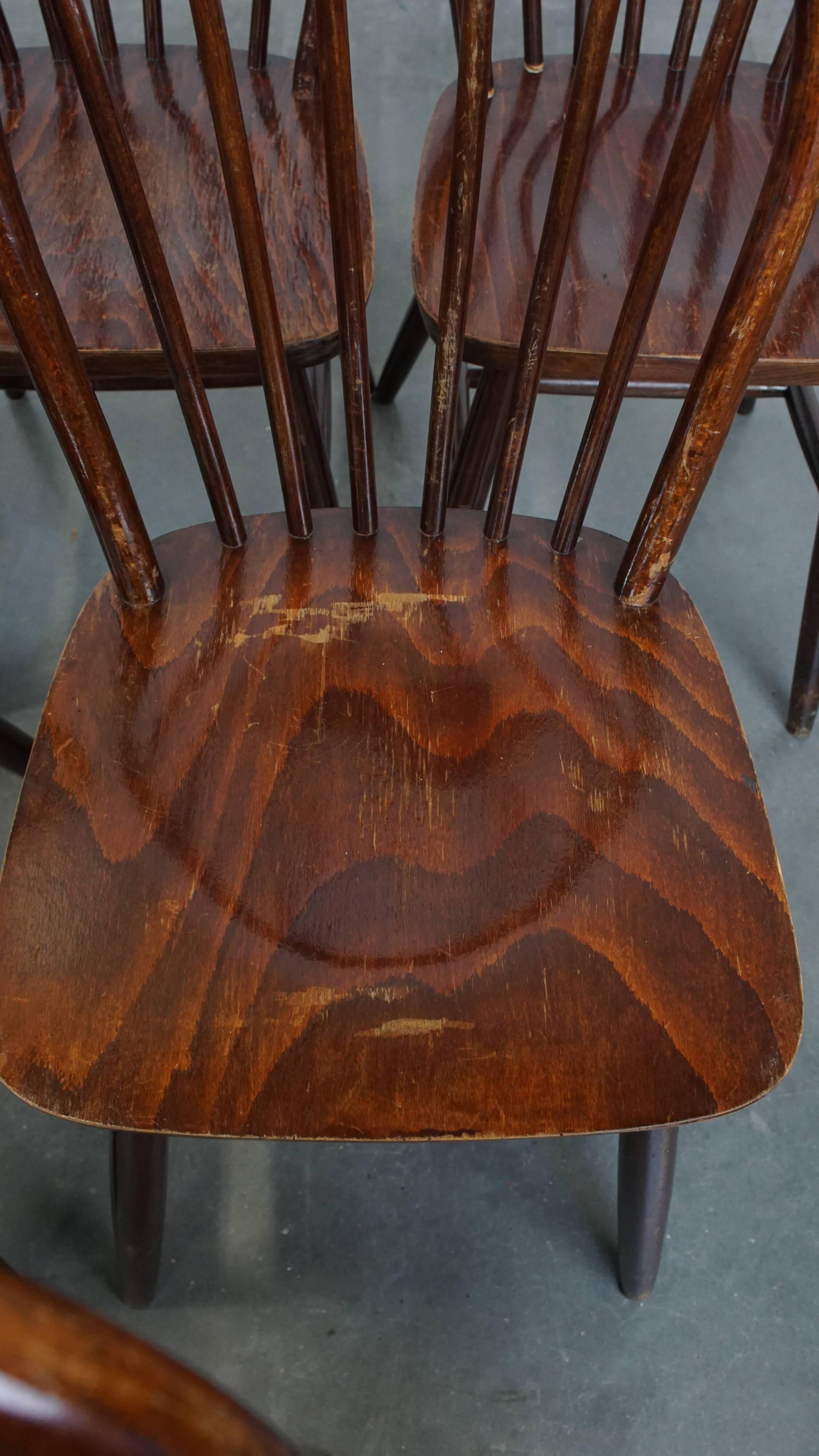 Set of 6 Vintage Wooden Windsor Spindle Chairs