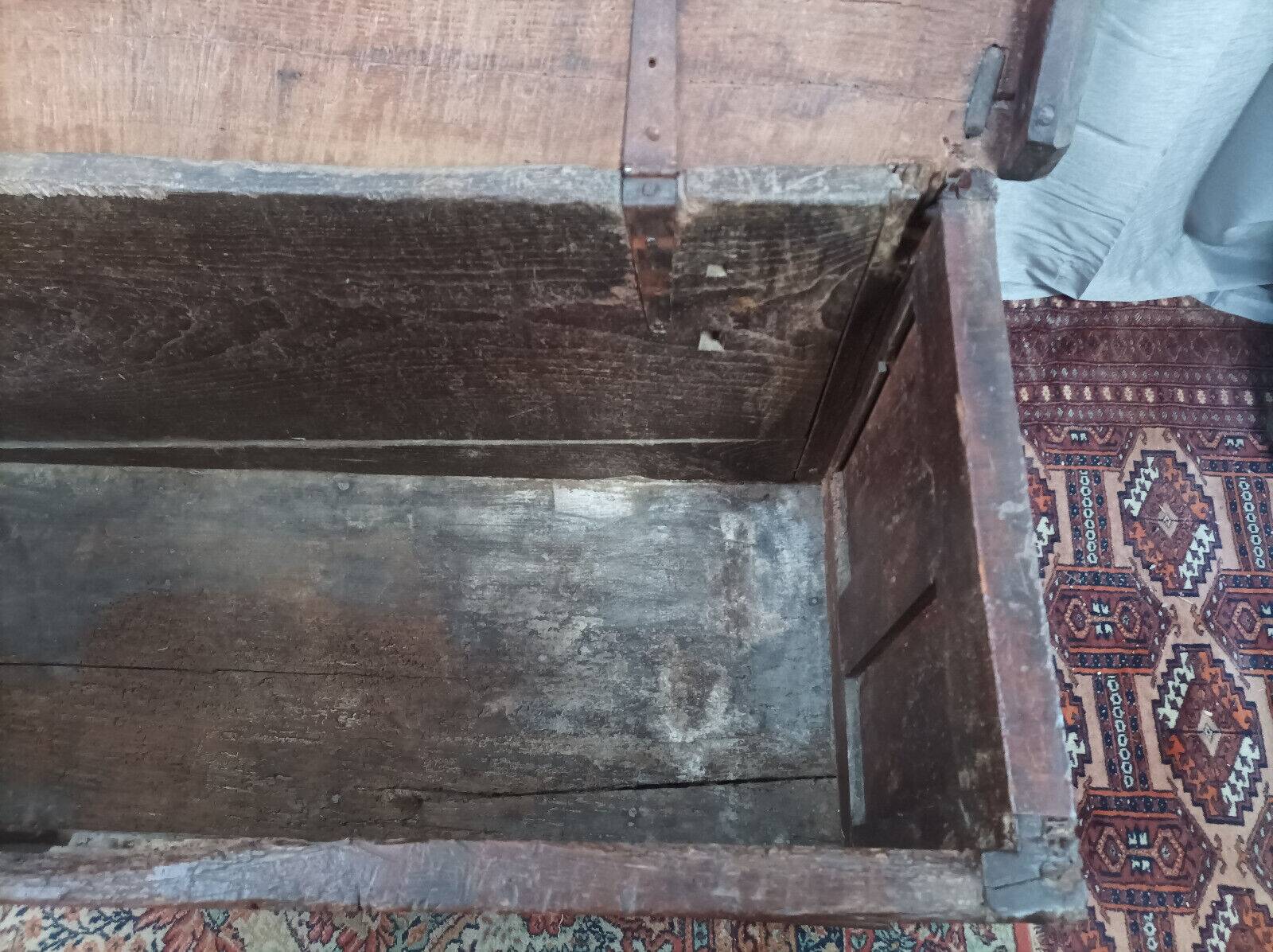 Louis XIII chest in carved walnut, 17th century