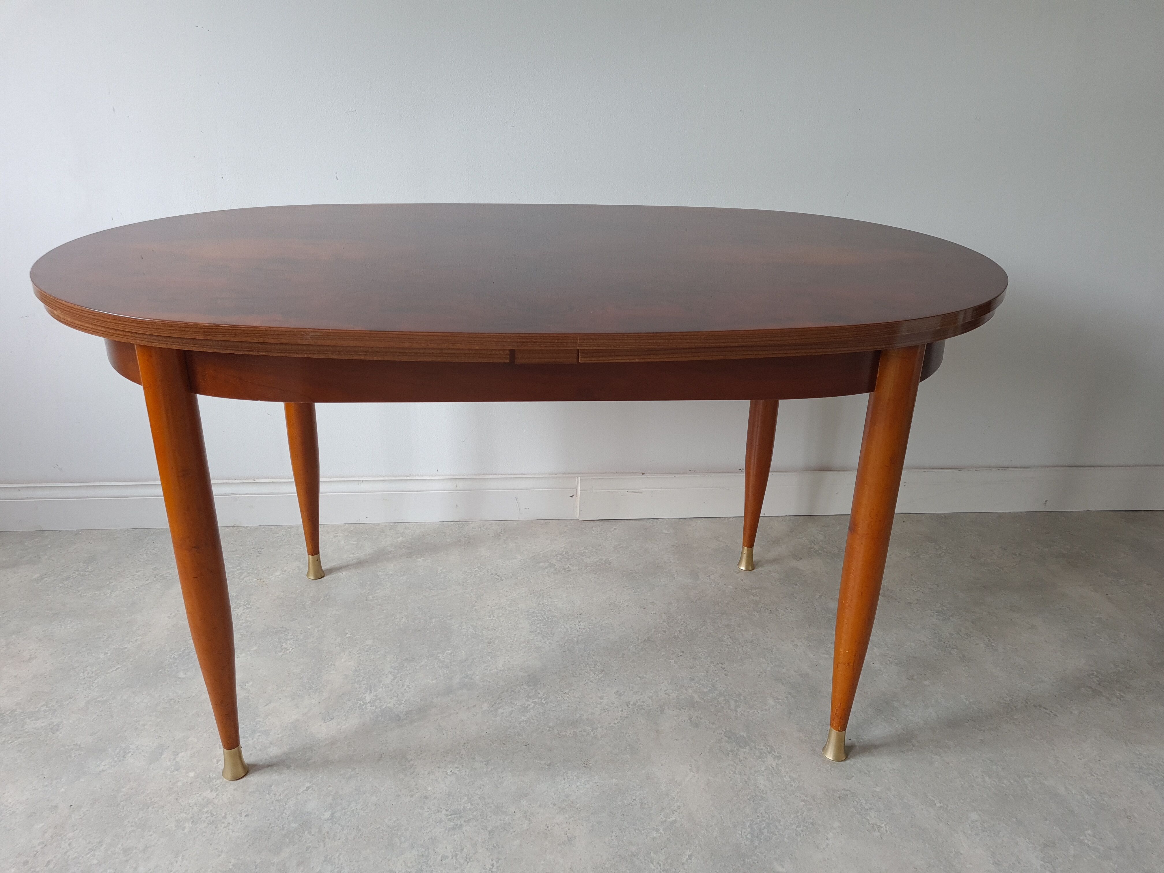 Table scandinave à rallonges
