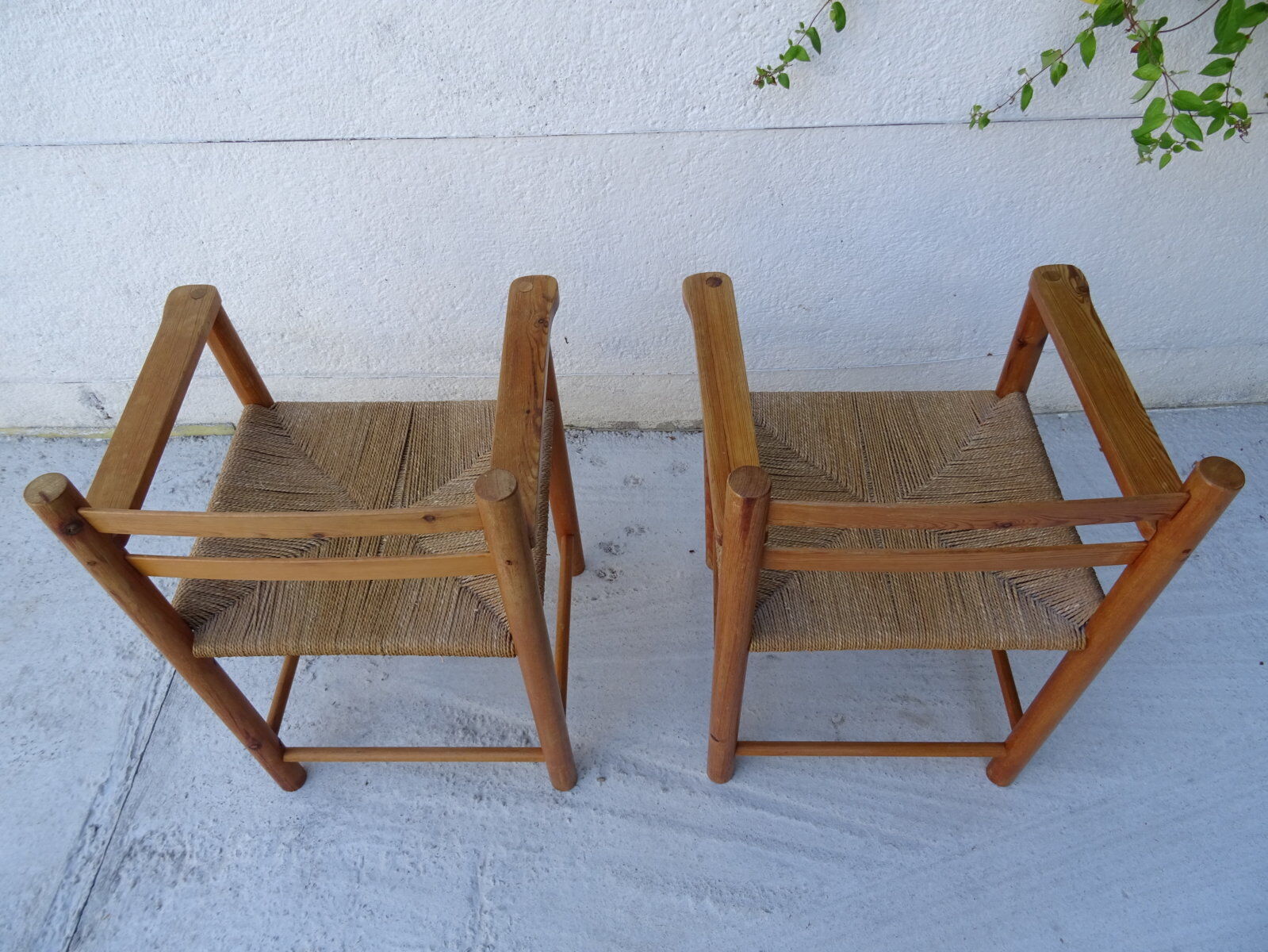 Pair of mulched chairs