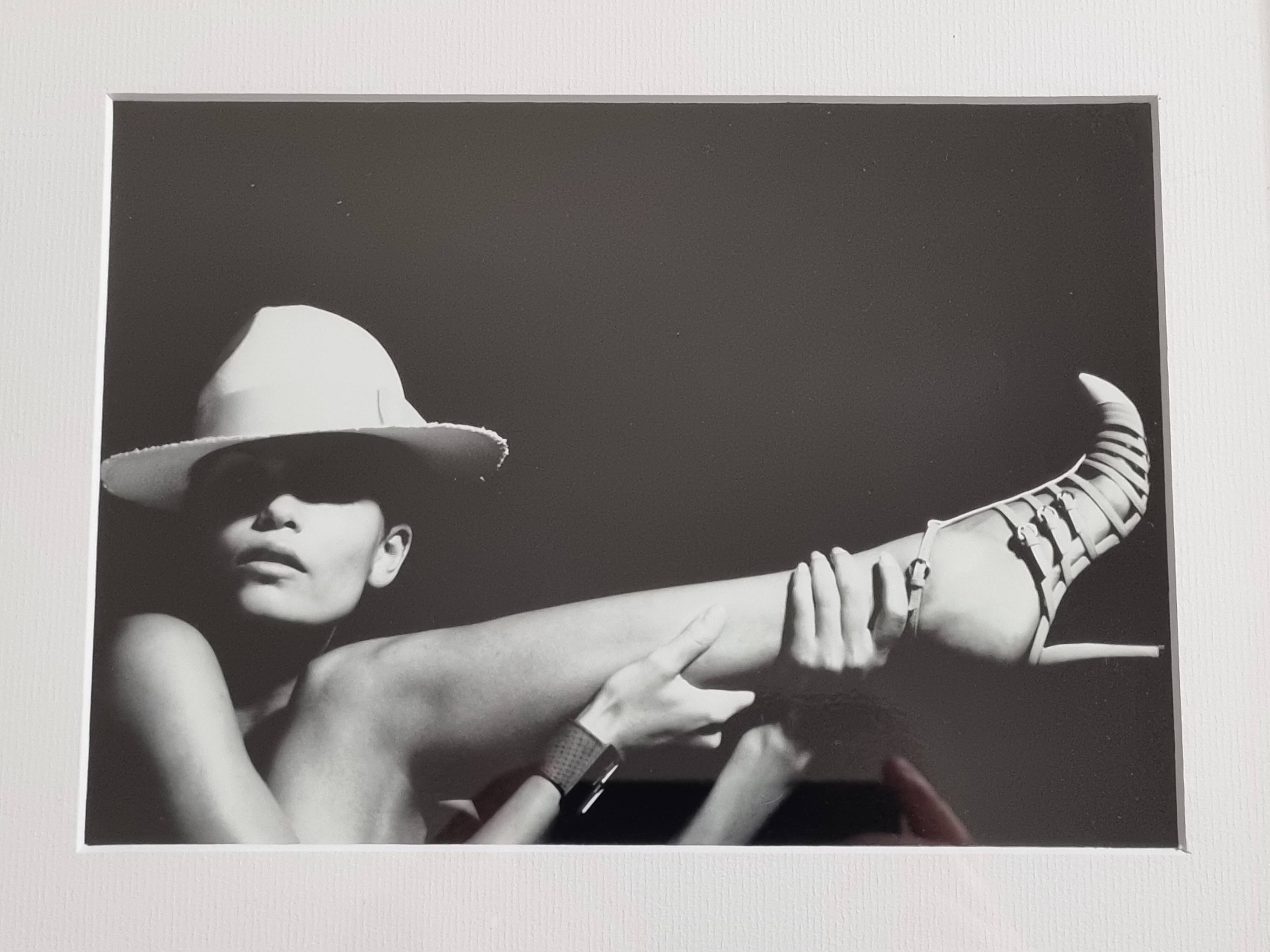 Framed black and white press photograph, Lagerfeld Gallery Collection 2005, 30 x 26 cm
