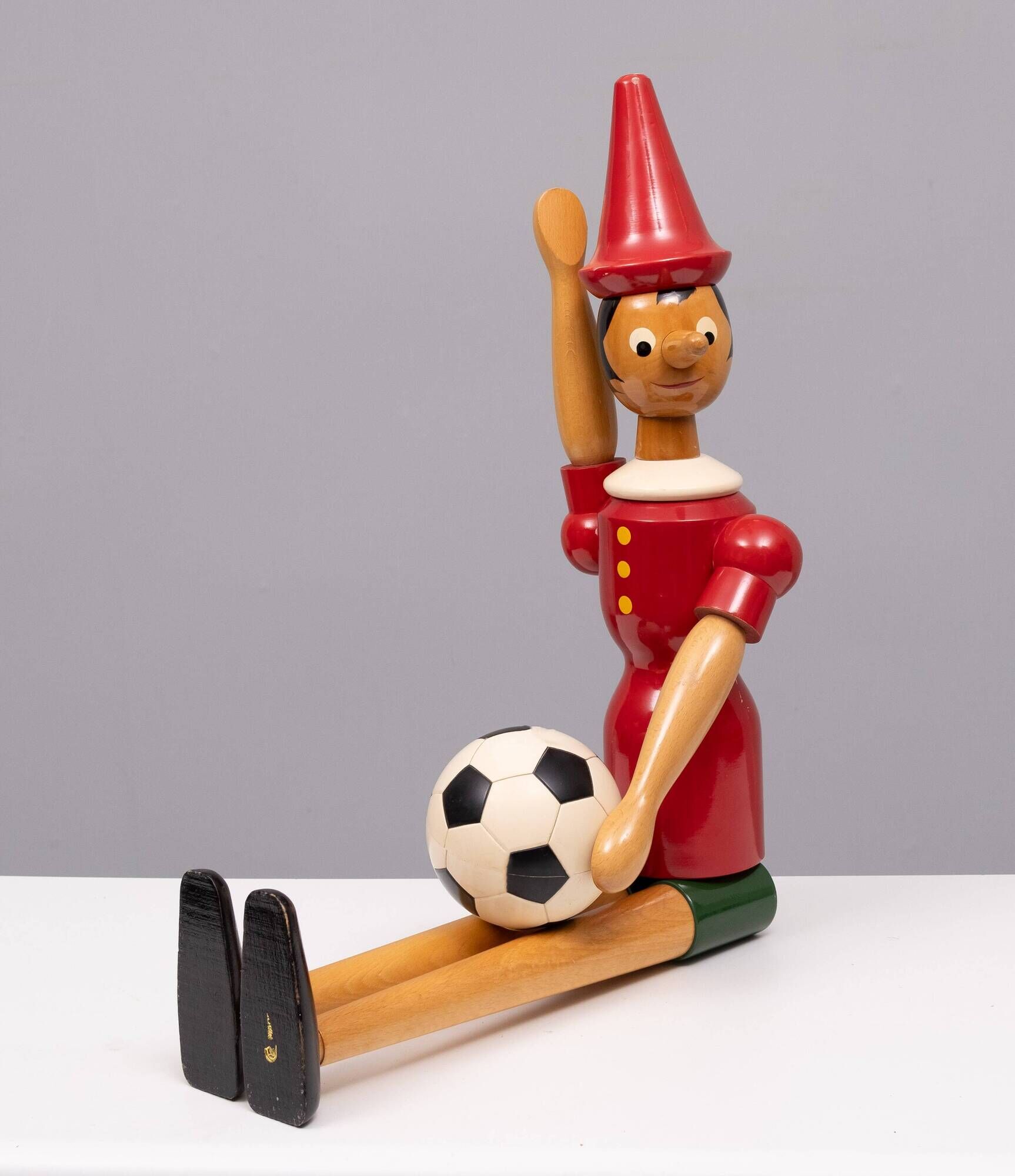 C2 Rainoldi over 37 inch Beech Wood Pinocchio 1980s Italy