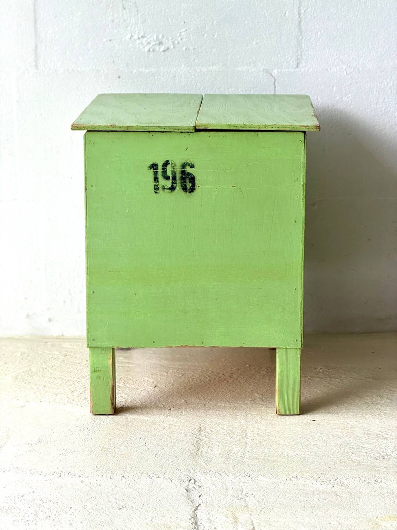 Table de rangement industrielle verte, années 1960