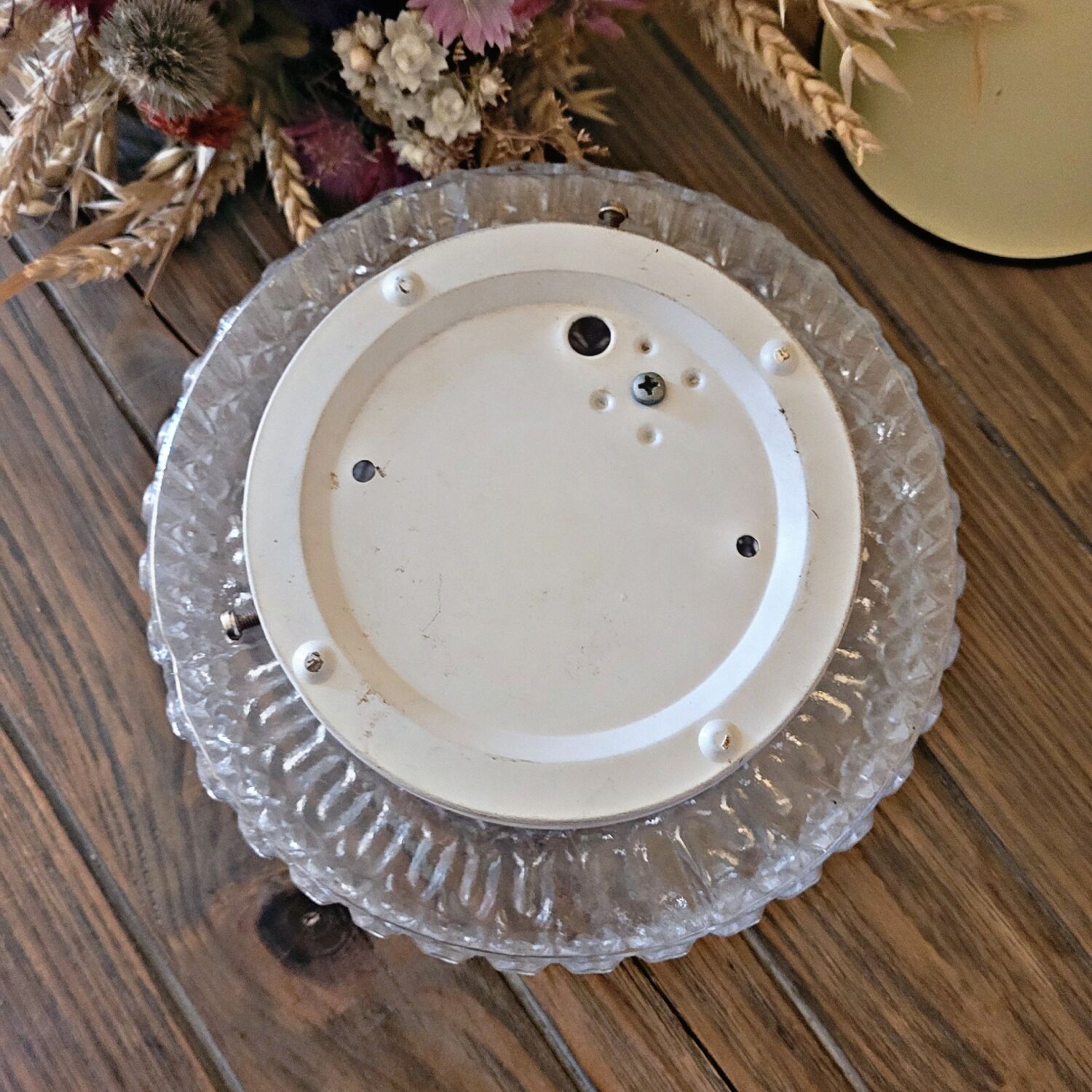 Ceiling lamp in molded glass