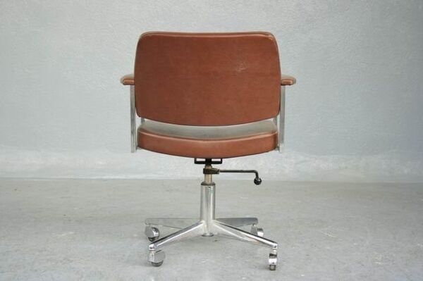 Fauteuil de direction en cuir 1960 bon état