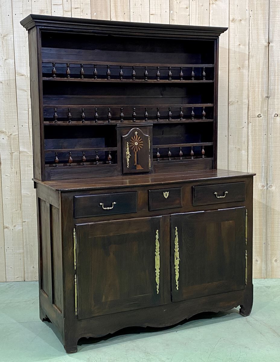 Religious Breton croachlier in chestnut - 19th