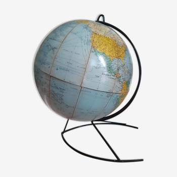 Globe terrestre ancien.