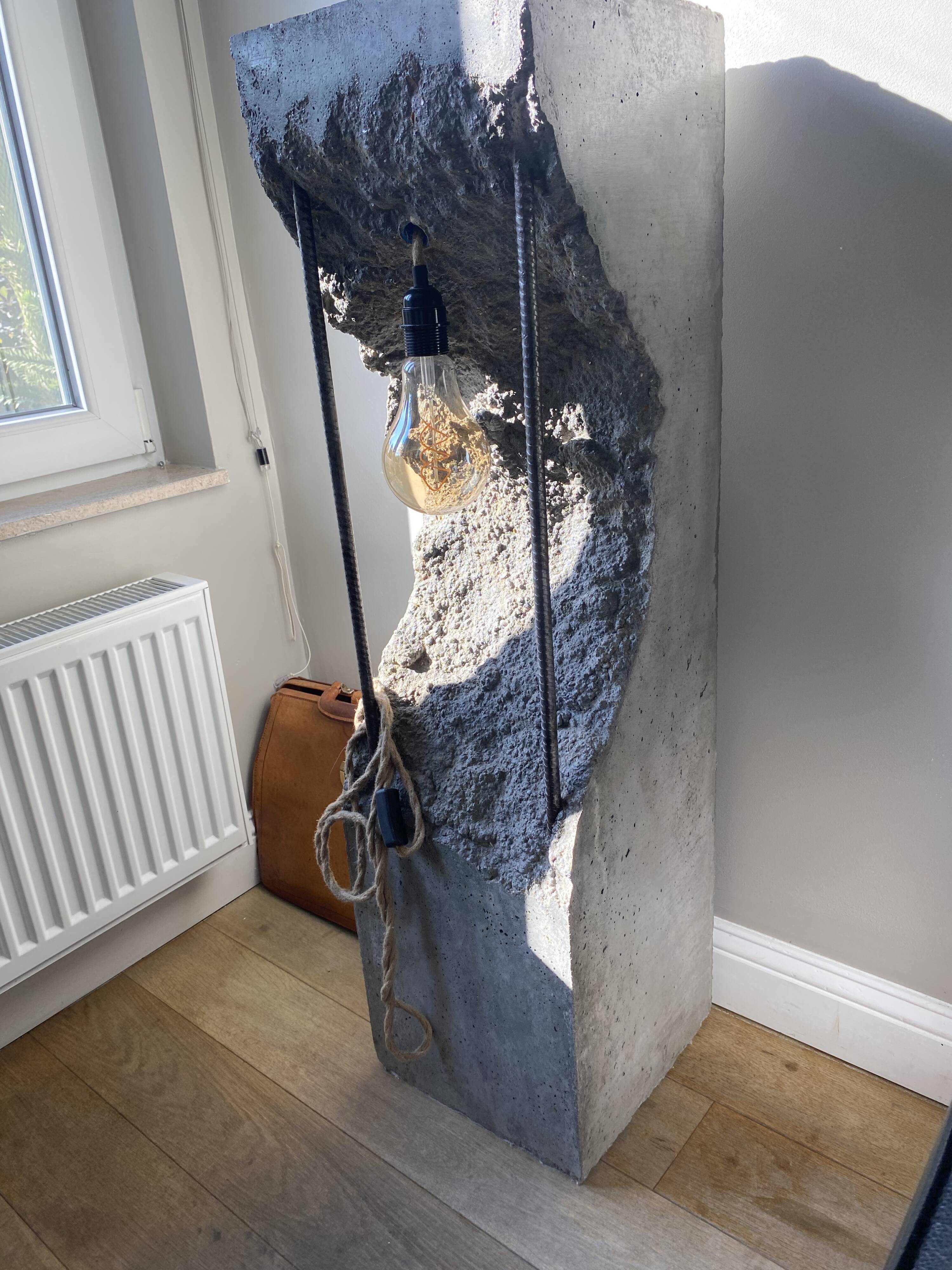Floor lamp