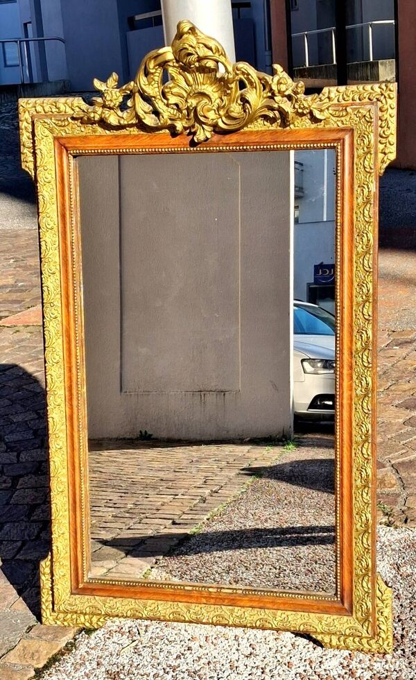 Authentique miroir de cheminée d'origine italienne,  cadre et fronton