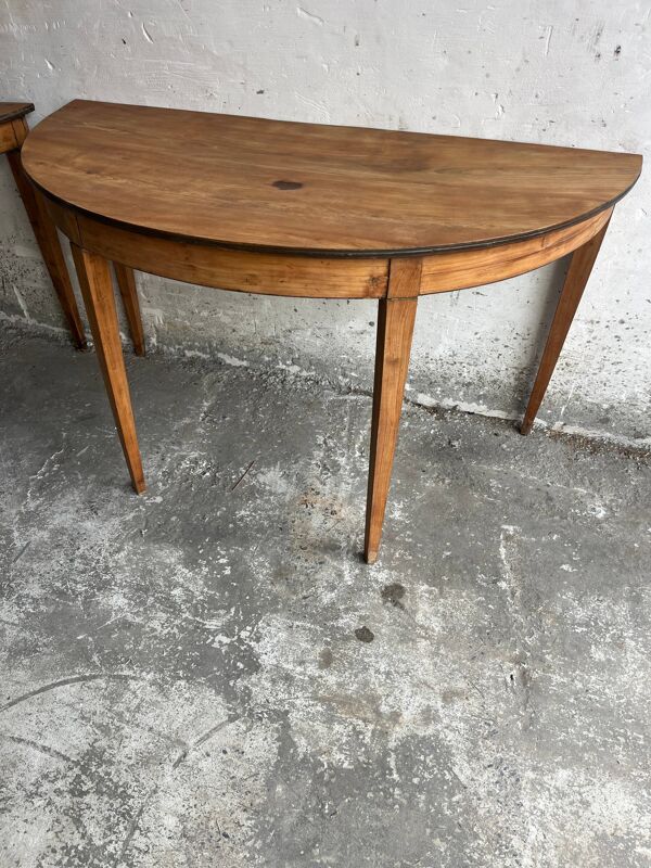 Paire de consoles demi-lune, XIXe siècle