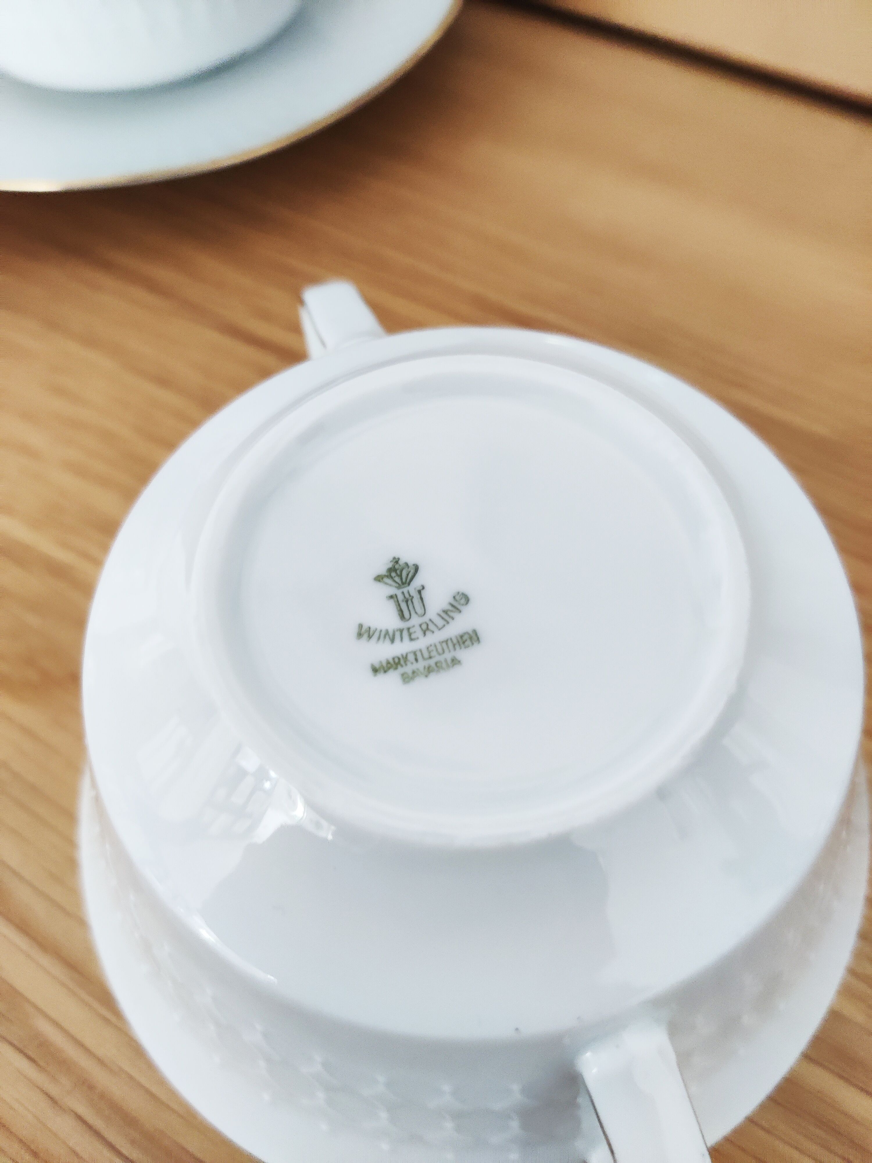 6 tasses et soucoupes à thé