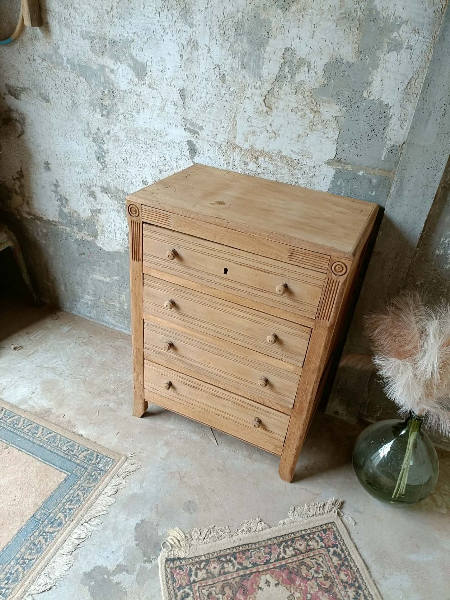 Parisian commode