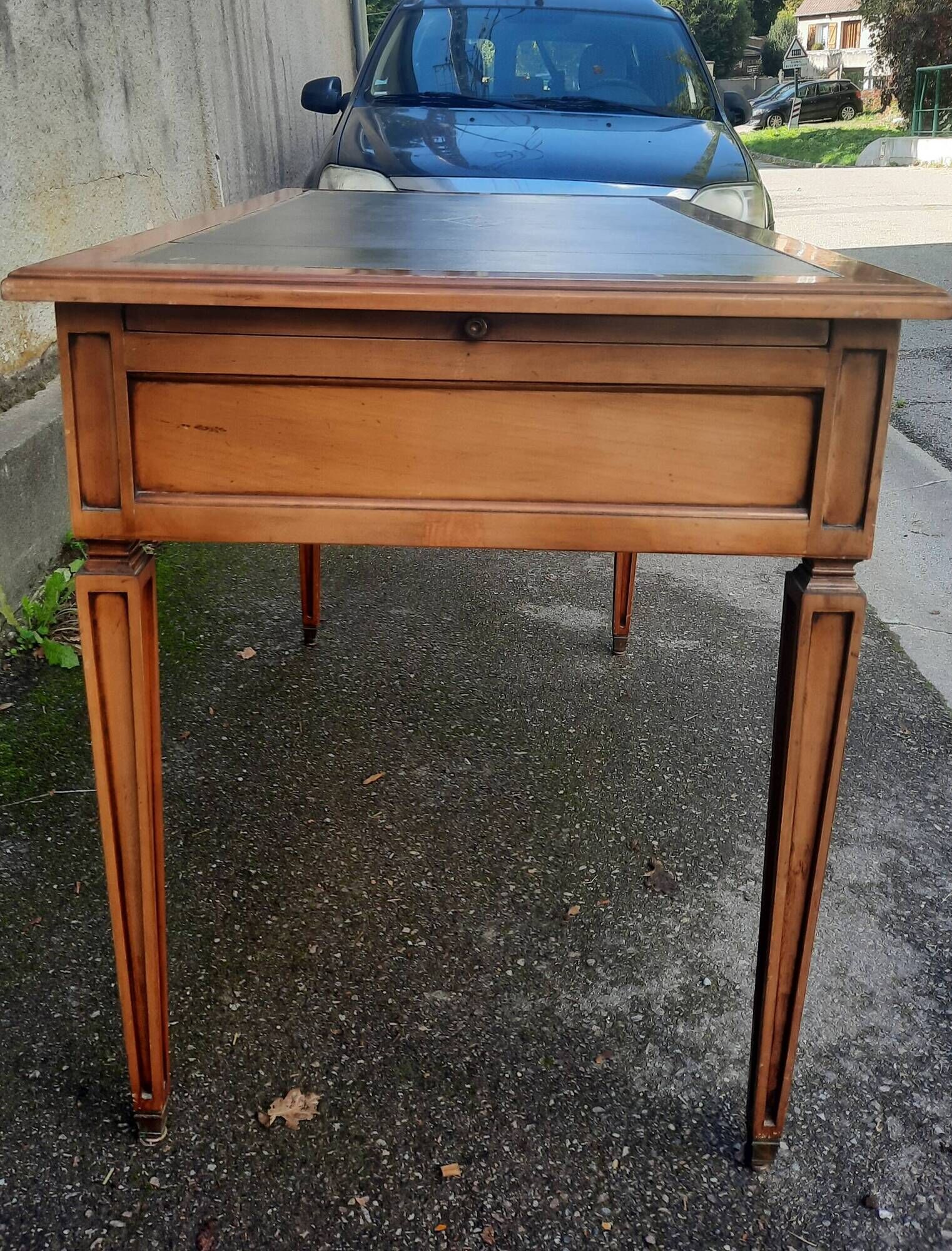 Cherry wood desk in Louis XVI style