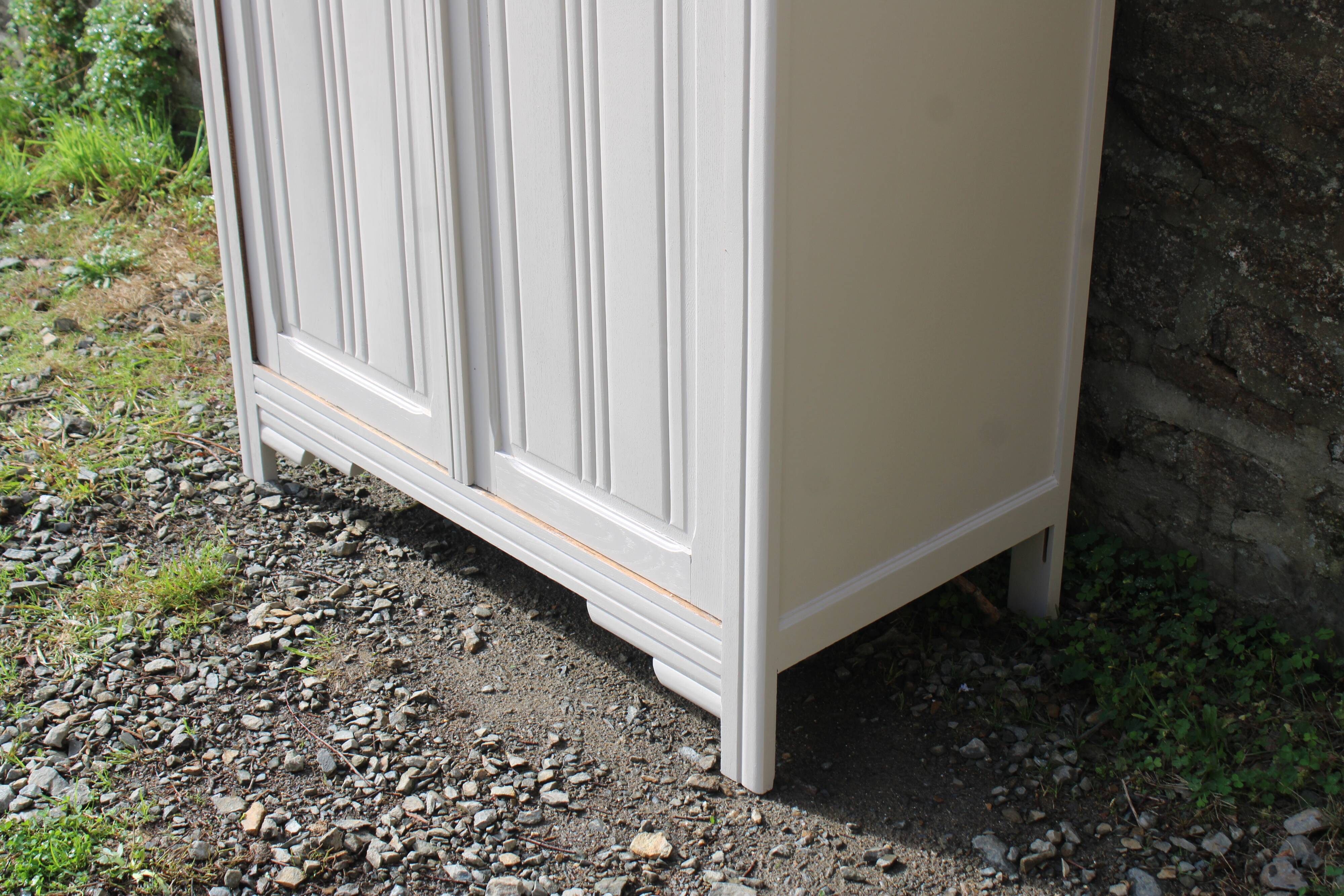 Vintage art deco cabinet