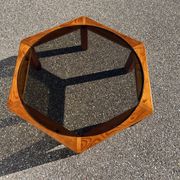 grande table basse brutaliste