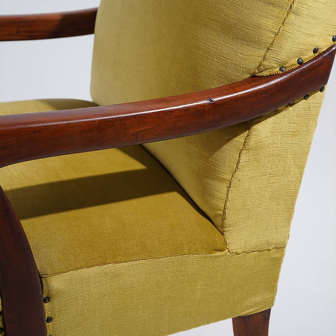 Paire de fauteuils en velours, années 1950