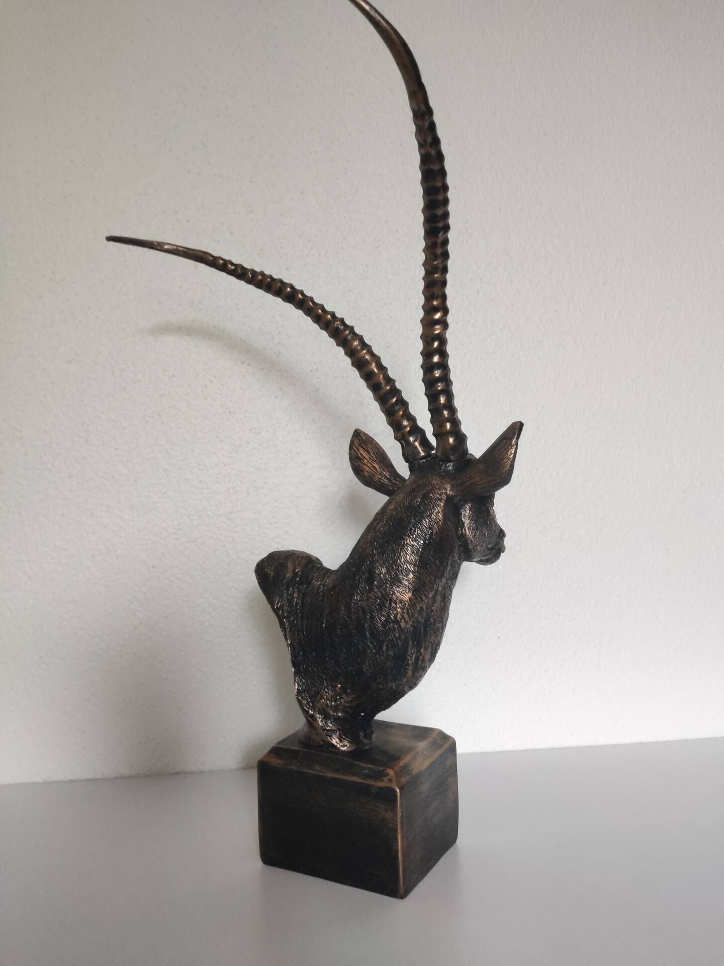 Antelope gazelle bust statue, patinated bronze resin - Safari Decor
