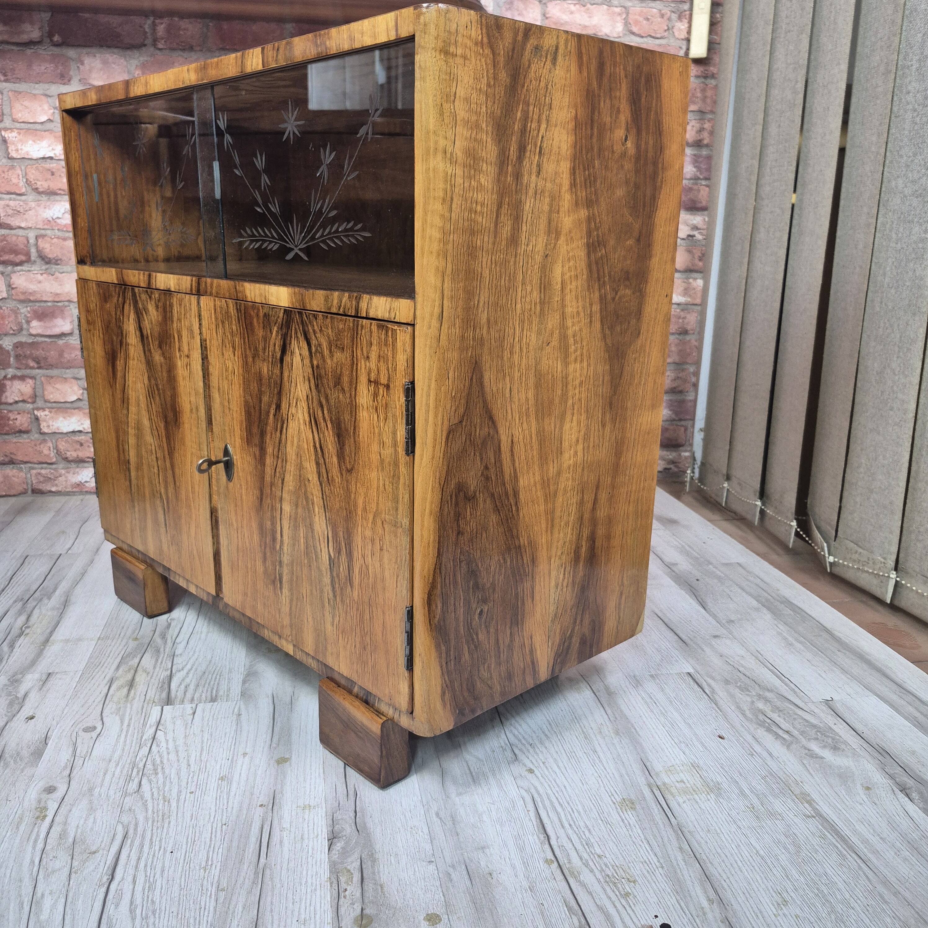 Restored Compact Art Deco Walnut Cabinet with Engraved Glass 1930s