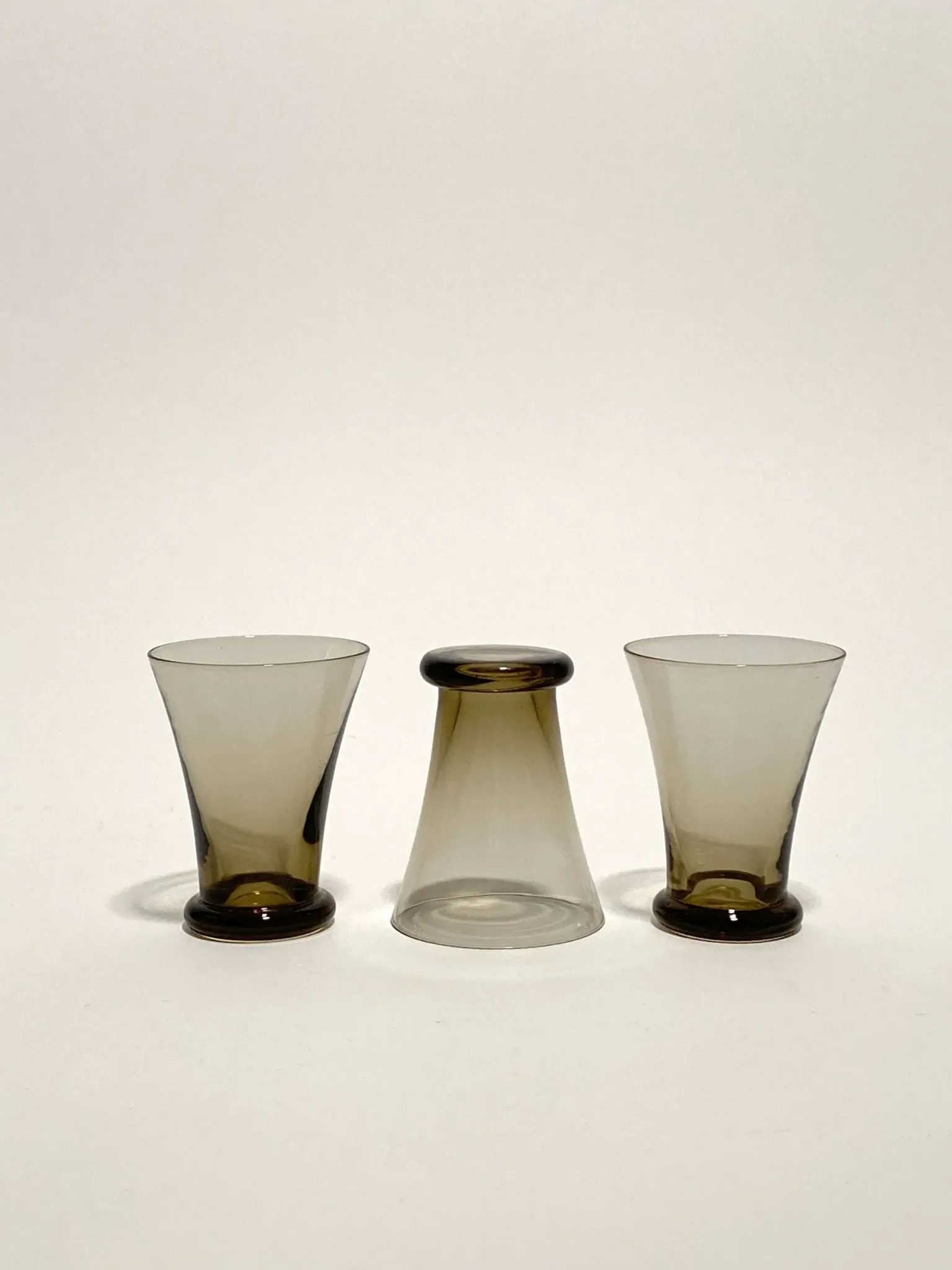 Set of three flat-bottomed glasses