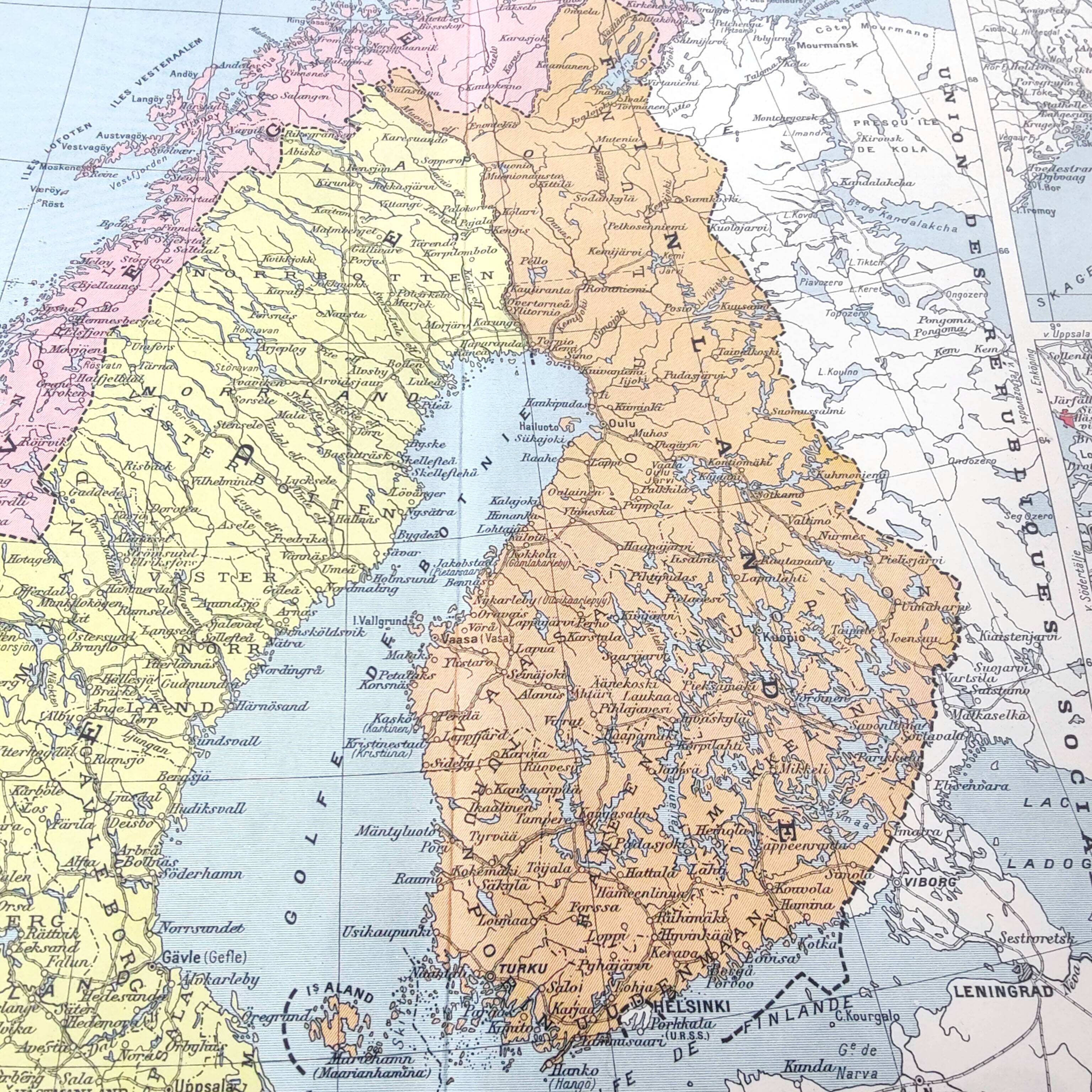 Carte ancienne  Scandinavie Norvège Suède Finlande 43x43cm de 1950