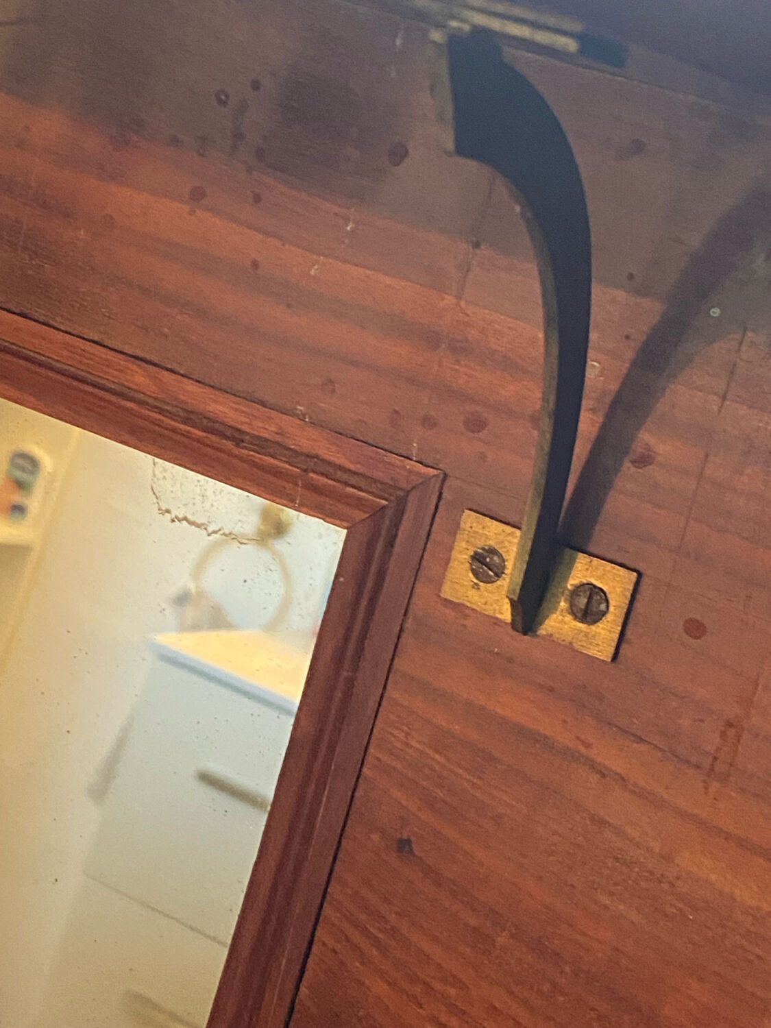 Railway-style bathroom furniture from the 1930s/40s.