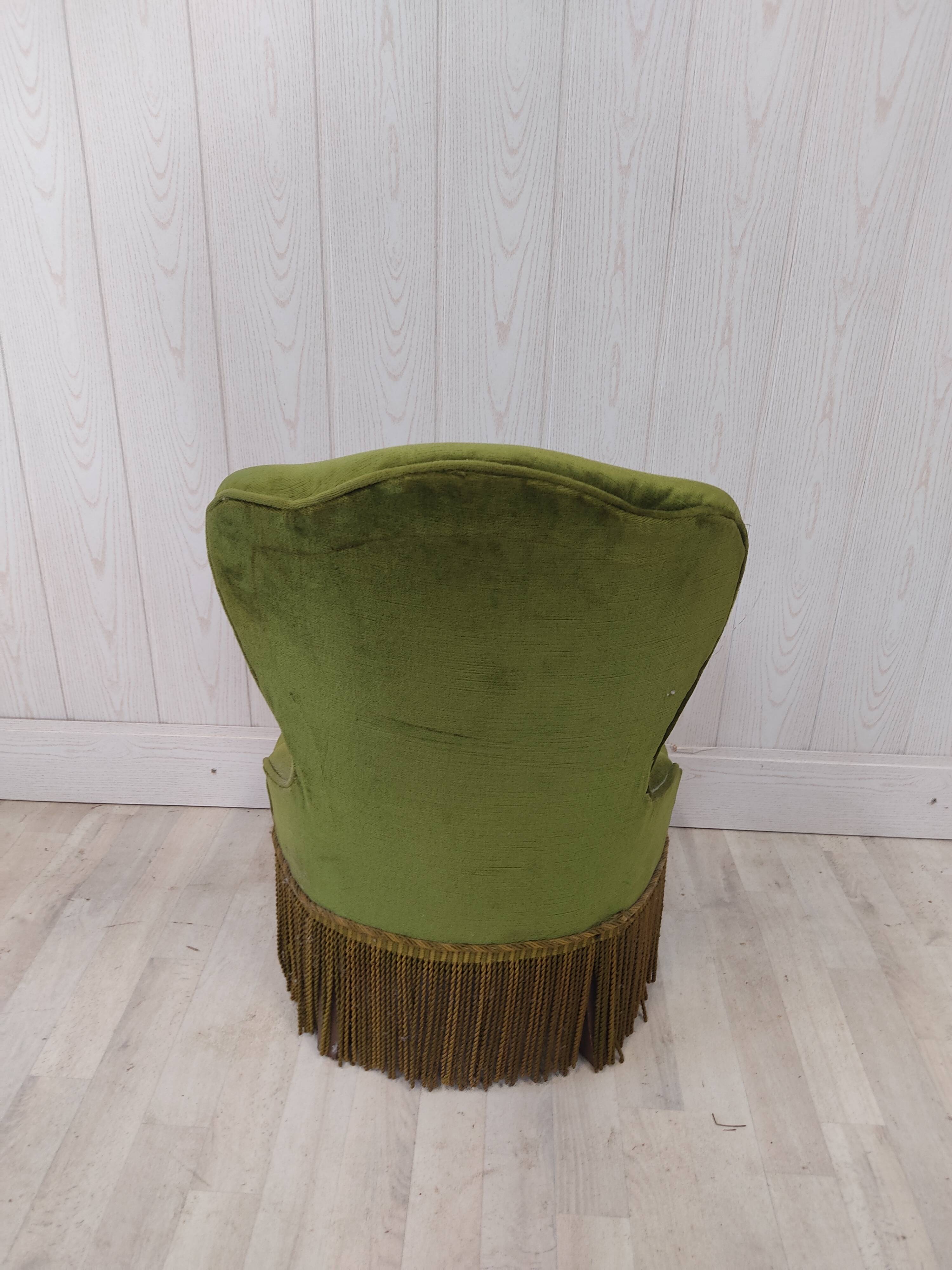 Green velvet toad armchair